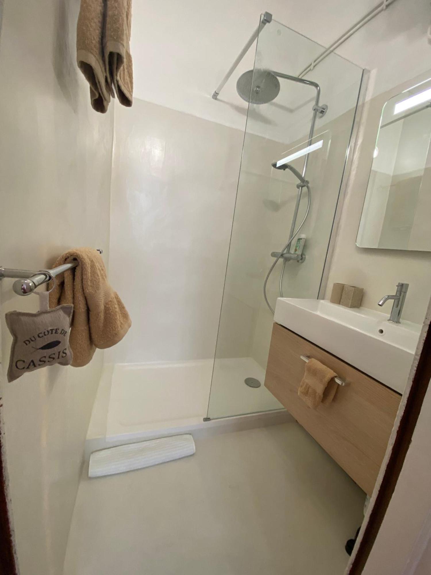 Click! Casa Lamartine Fabulous Ideal Location Walk To All!!! Cassis Buitenkant foto